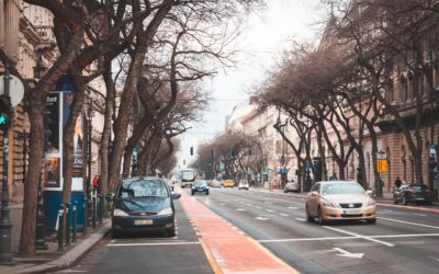Fahrstreifenwechsler vs. Ausparkender